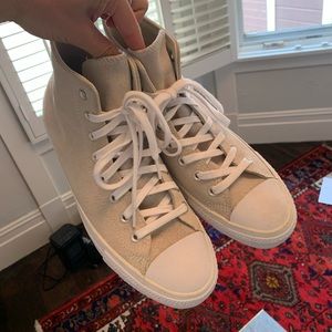 White suede converse